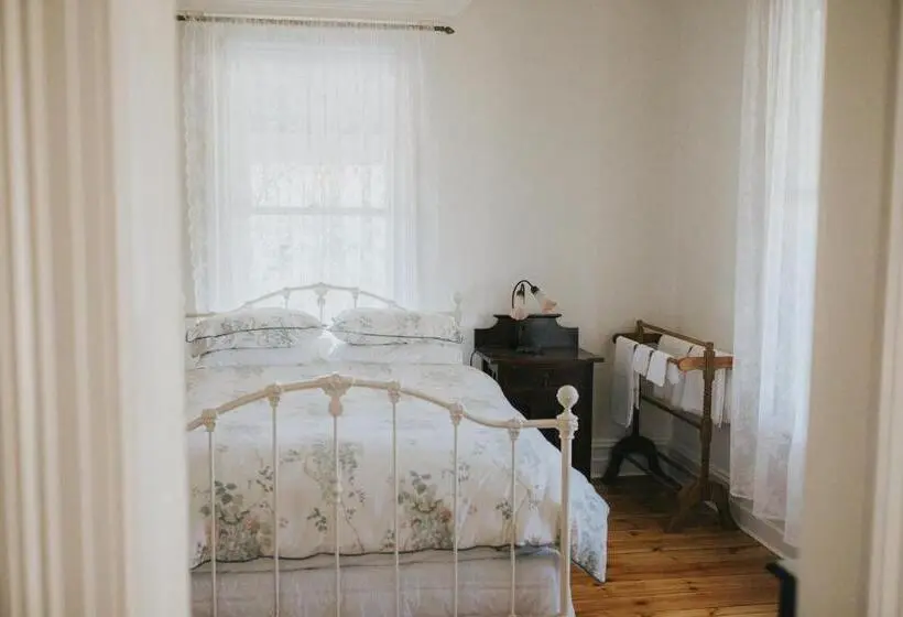 デラックスルーム, Dubuque Bed And Breakfast