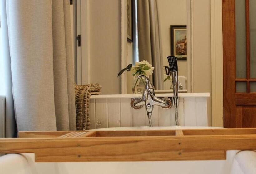 חדר סטנדרט, Linkview House