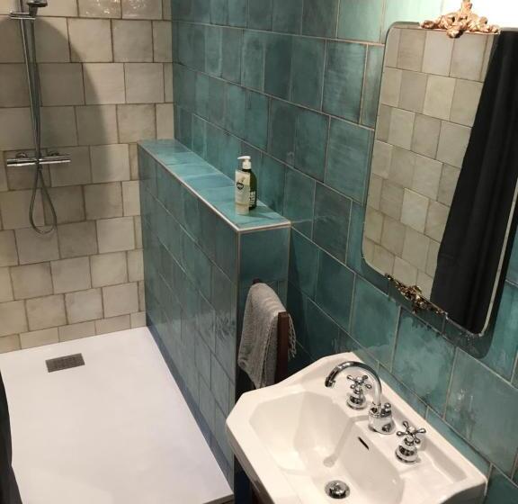 غرفة ديلوكس, B&b Du Cloître