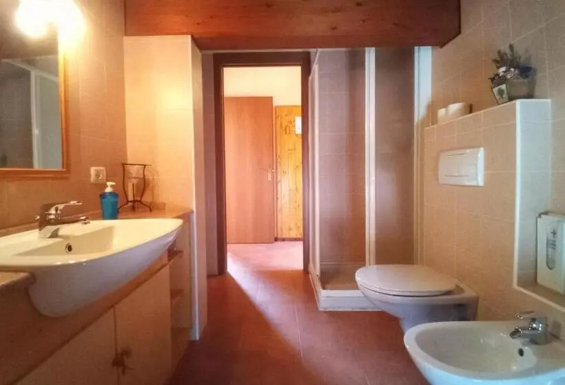 スタンダードルーム, Guest House Il Nido Dello Svasso Foresteria Lombarda