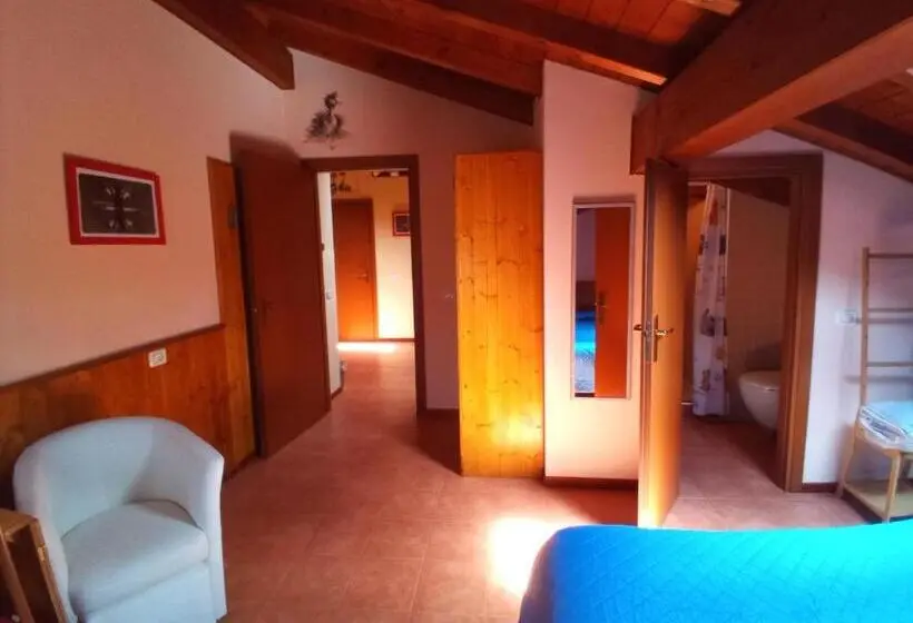 スタンダードトリプルルーム, Guest House Il Nido Dello Svasso Foresteria Lombarda