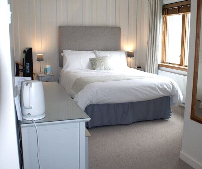 四人标准间, Ferry House Inn