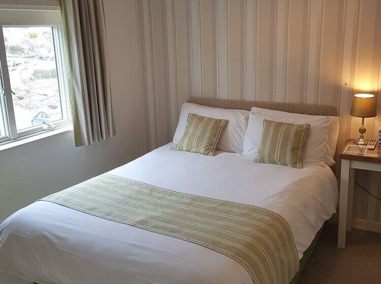 标准间, Ferry House Inn