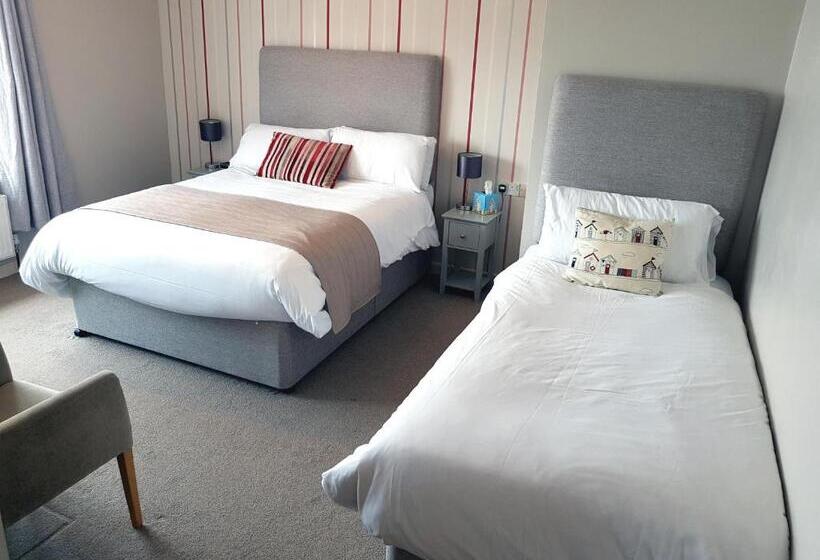 四人标准间, Ferry House Inn