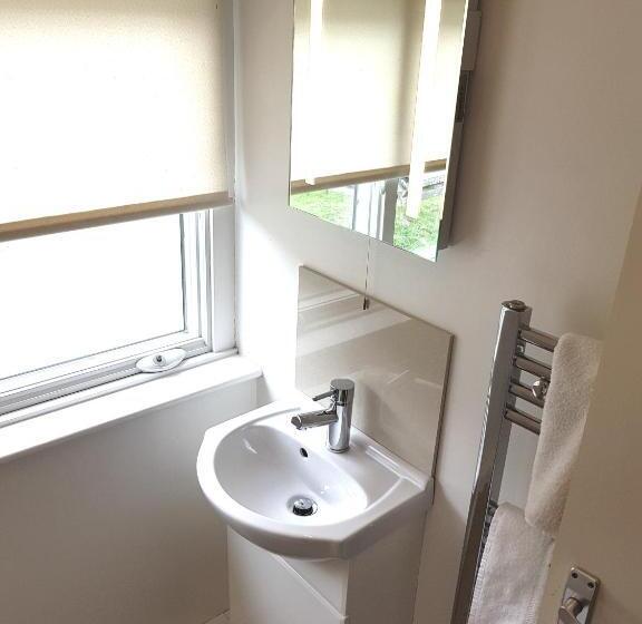 标准间, Ferry House Inn