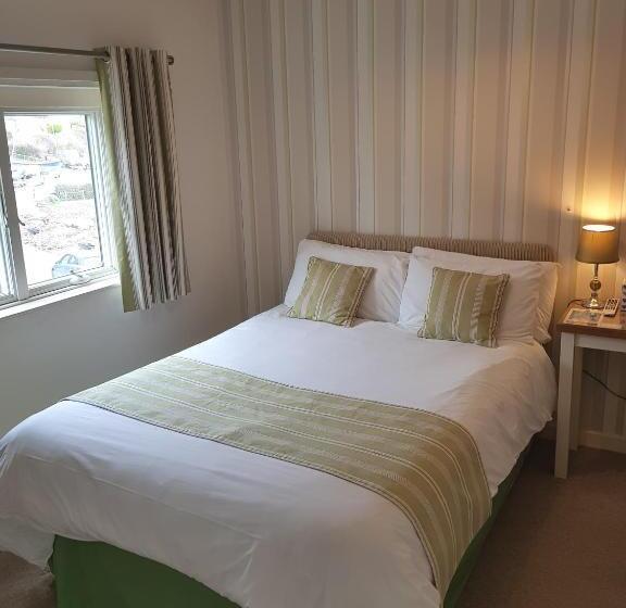 标准间, Ferry House Inn