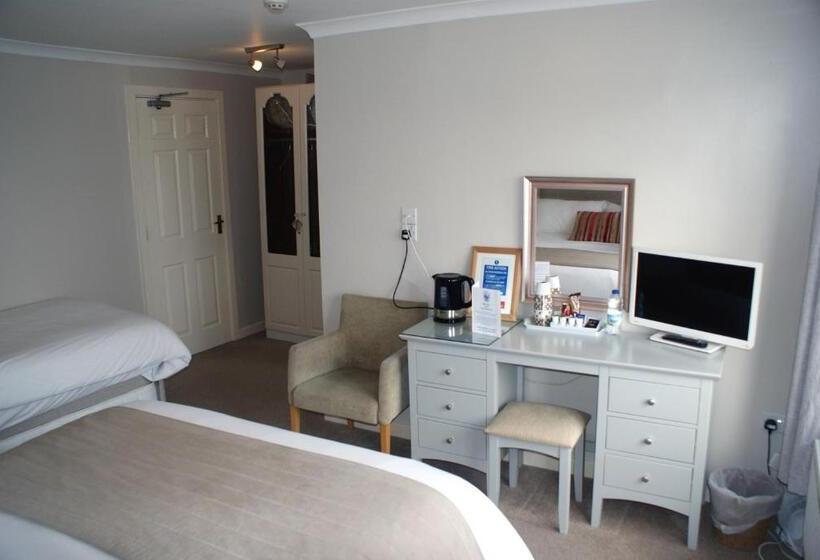 四人标准间, Ferry House Inn