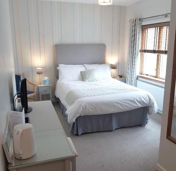 四人标准间, Ferry House Inn