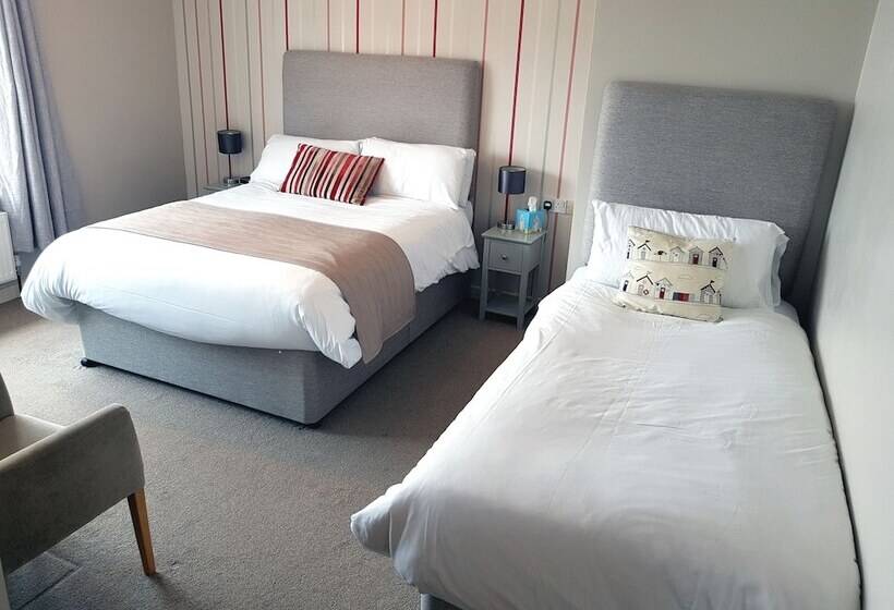 四人标准间, Ferry House Inn