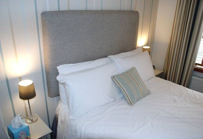 四人标准间, Ferry House Inn