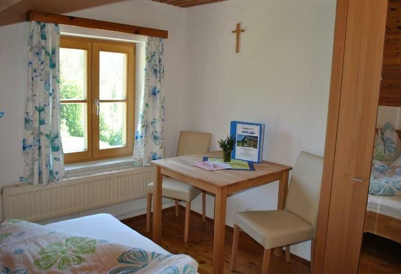 דירת חדר בסיסית, Familienbauernhof Glockriegl