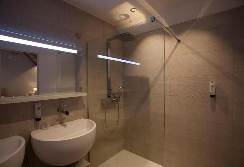 اتاق استاندارد با تخت بزرگ, Huyze Fleur B&b