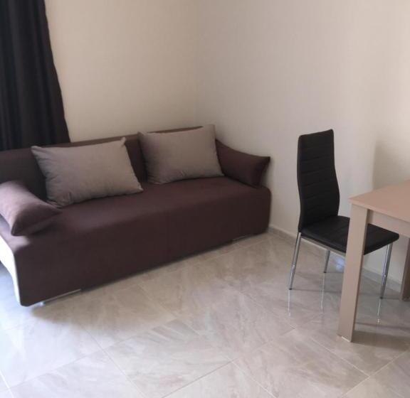 דירת חדר עם טרסה, Vase Apartments