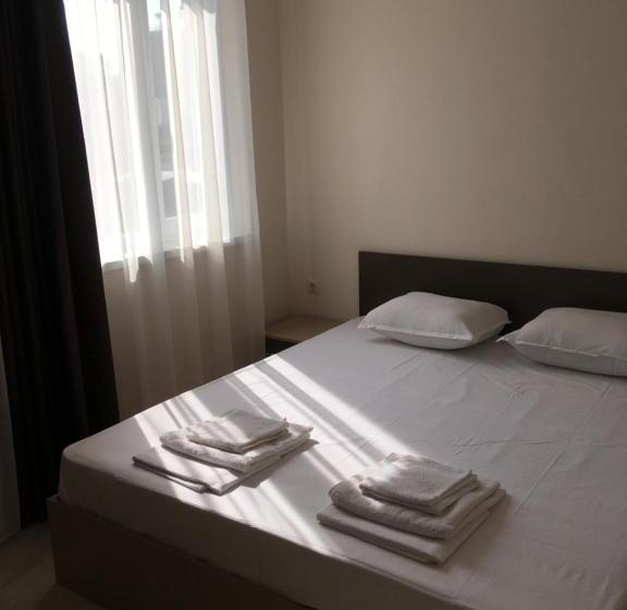 דירה בת חדר שינה 1 עם מרפסת, Vase Apartments