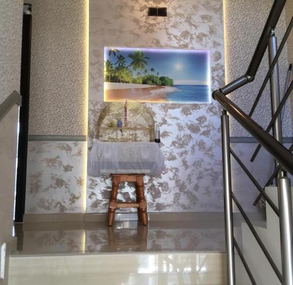 דירה בת חדר שינה 1 עם מרפסת, Vase Apartments