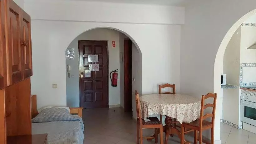 استودیوی استاندارد, Castelos Da Rocha
