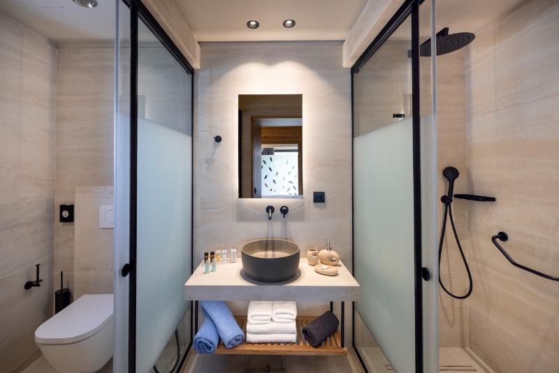 Quarto Superior, Atlantis Beach