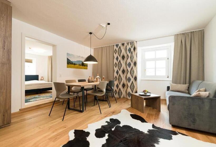 شقة غرفتين, Die Hindenburg