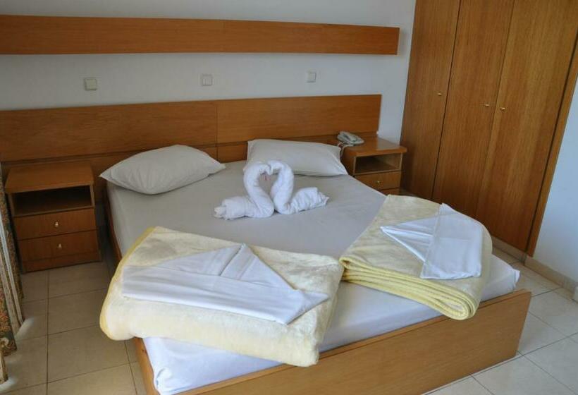 ファミリールーム, Fantasy