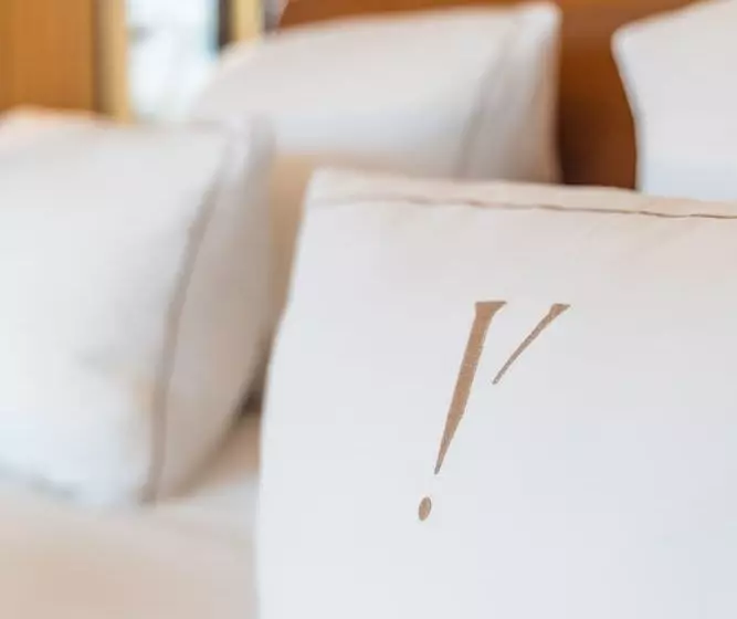 デラックスルーム, Five Seas By Inwood Hotels