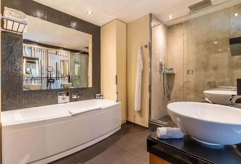 スイート, Five Seas By Inwood Hotels