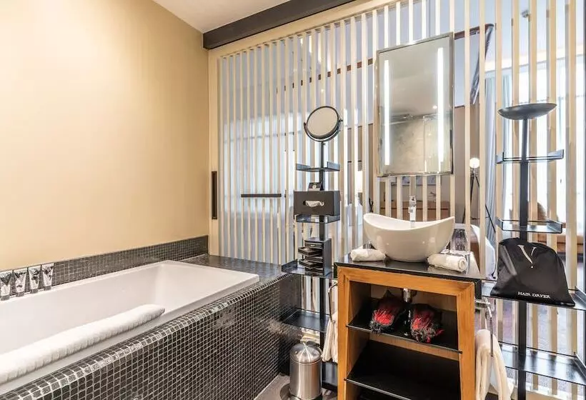 ジュニアスイート, Five Seas By Inwood Hotels