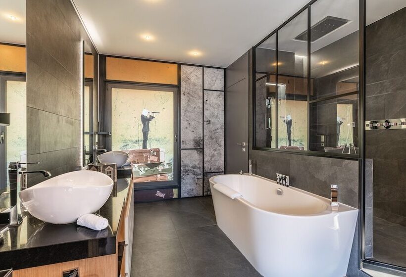 Suite with Terrace, Five Seas By Inwood Hotels