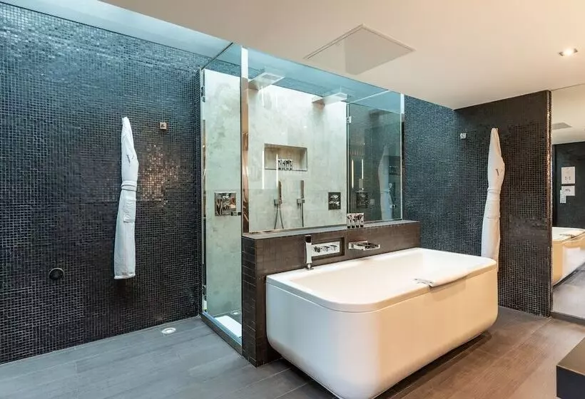 スイート, Five Seas By Inwood Hotels