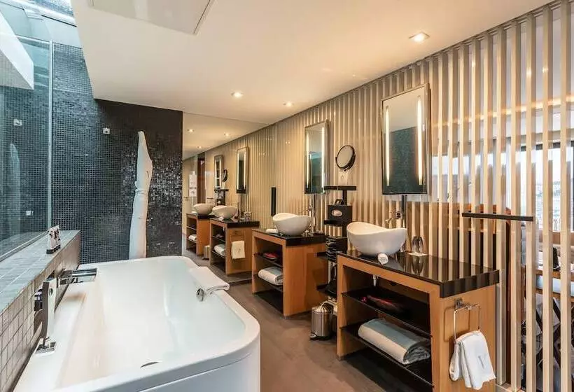 スイート, Five Seas By Inwood Hotels