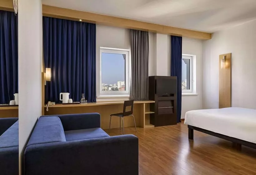 Perhehuone, Ibis Kyiv City Center