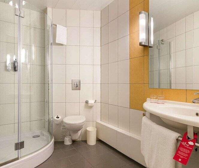 اتاق خانوادگی, Ibis Kyiv City Center