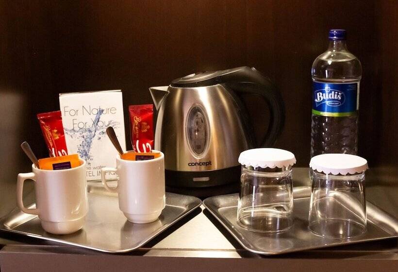 اتاق کلاس بیزنس, Impiq