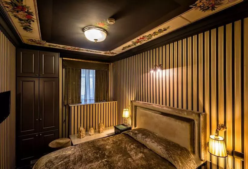 اتاق استاندارد یک نفره, Maison Grecque Hotel Extraordinaire