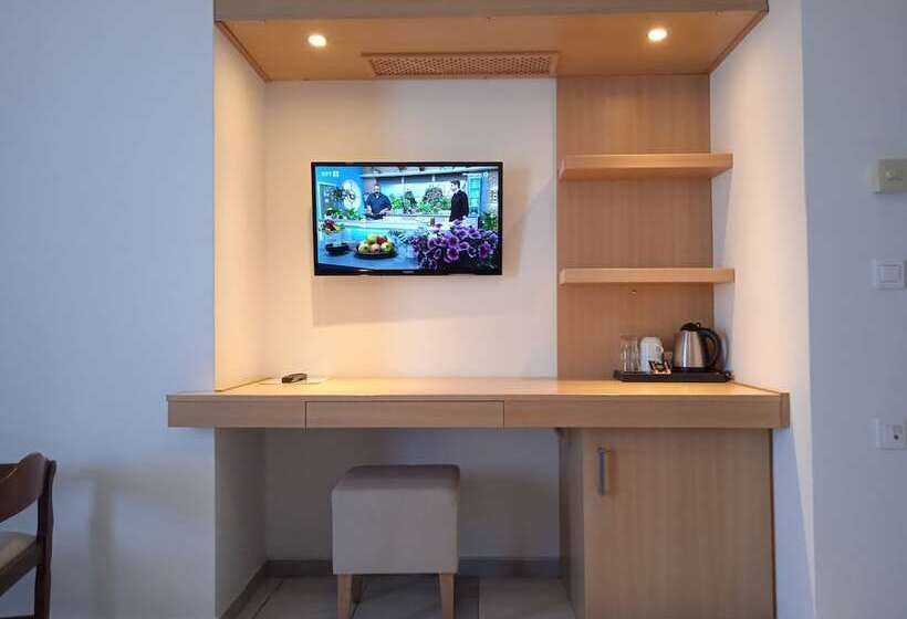 جناح مطلّ علي البحر, Pal Beach