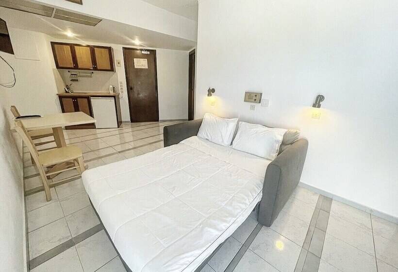 חדר סטנדרט לארבעה נוף לים, Pal Beach