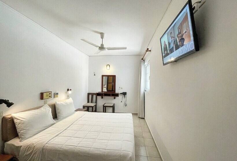 חדר אקונומי, Pal Beach