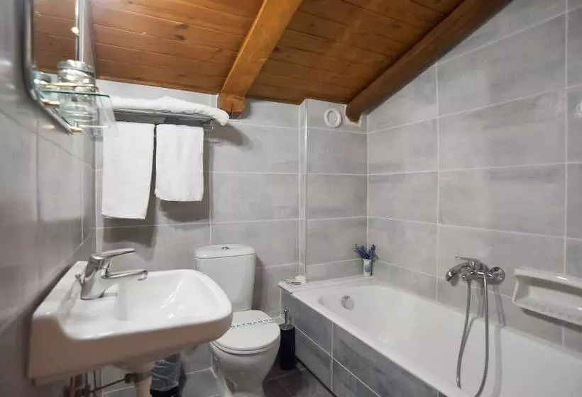 Chambre Familiale, Pan