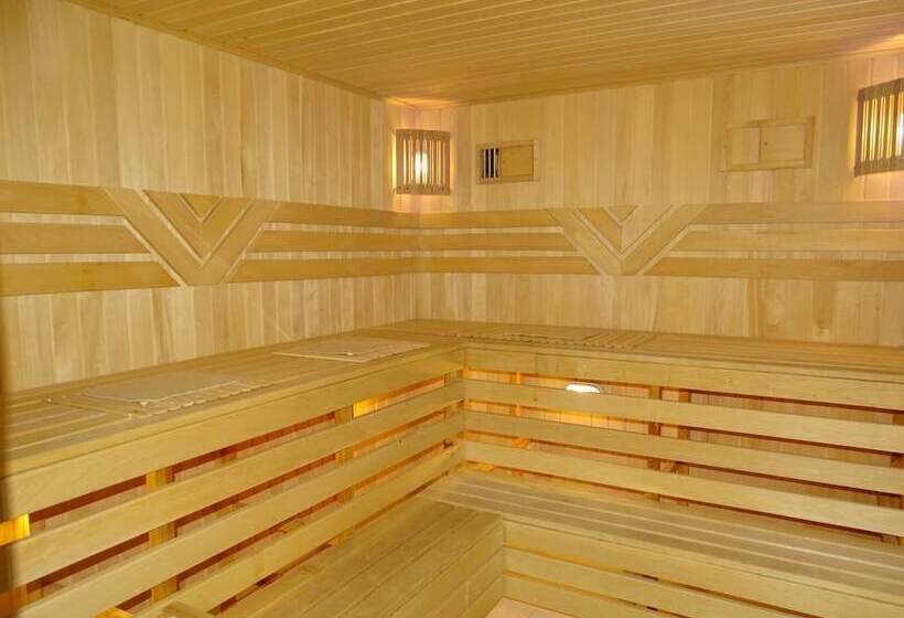 جناح رئاسى, Ramada Hotel & Suites By Wyndham Alabuga