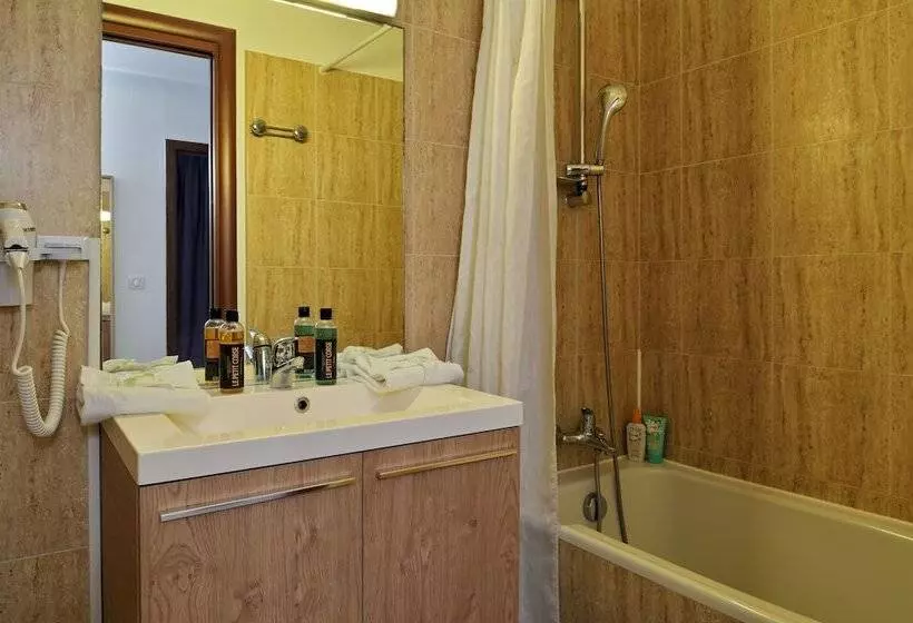 Huoneisto 1 Makuuhuone Puutarhanäkymä, Residence Les Calanques