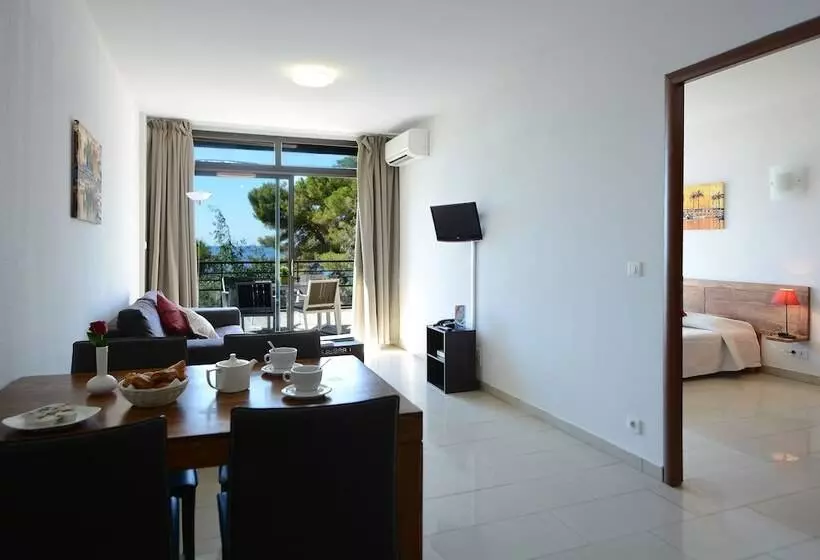 Huoneisto 1 Makuuhuone Puutarhanäkymä, Residence Les Calanques