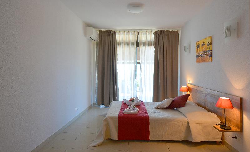 Апартаменты 1 Спальня Вид на Сад, Residence Les Calanques