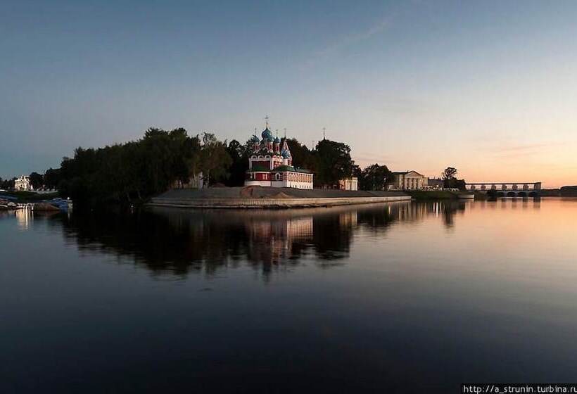 Номер Стандарт Вид на Реку, Volgskaya Riviera