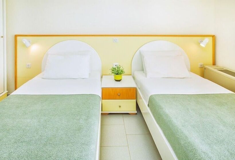 غرفة عائلية مطلّة علي البحر, Xenios Port Marina