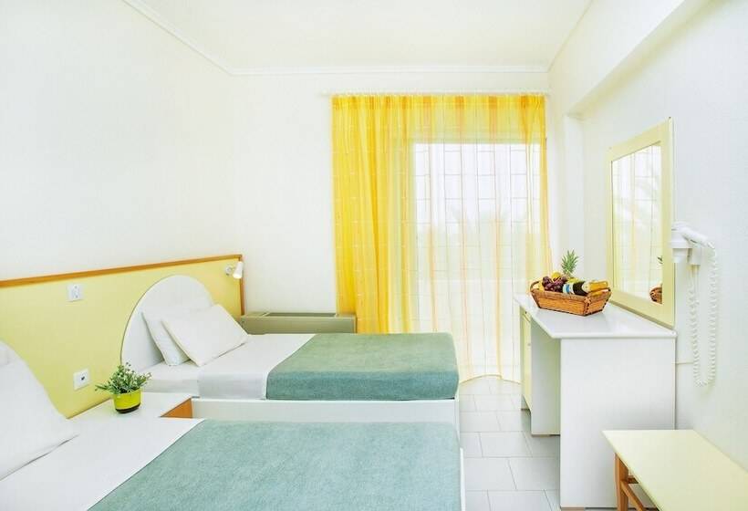 غرفة قياسية مطلّة علي الحديقة, Xenios Port Marina