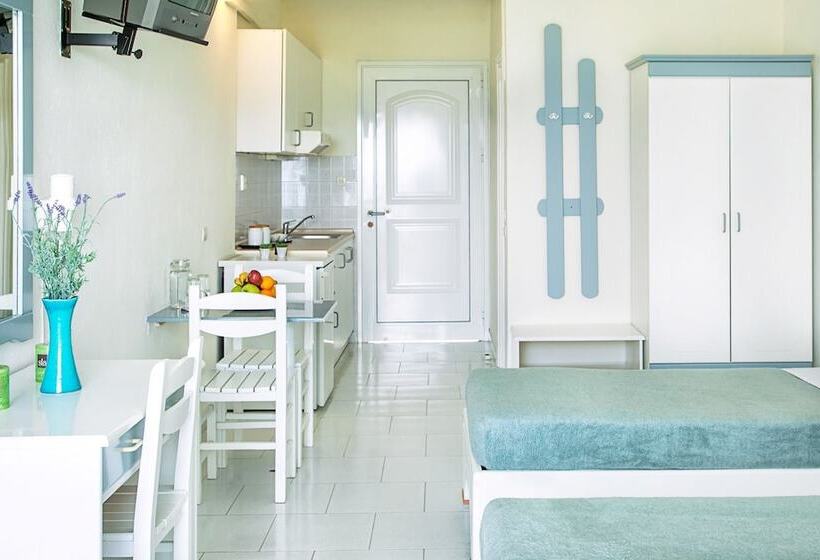 غرفة قياسية مطلّة علي البحر, Xenios Port Marina