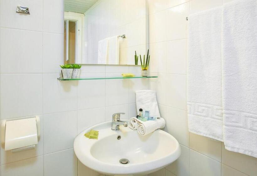 غرفة عائلية مطلّة علي البحر, Xenios Port Marina