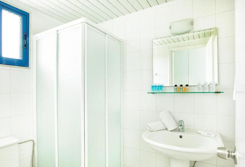 غرفة قياسية مطلّة علي الحديقة, Xenios Port Marina