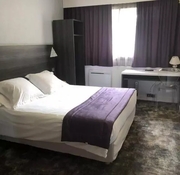 公園の見えるスタンダードルーム, Logis Hotel Restaurant Spa Les Oliviers