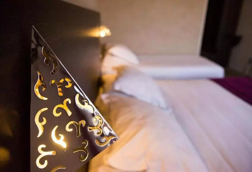 公園の見えるスーペリアルーム, Logis Hotel Restaurant Spa Les Oliviers