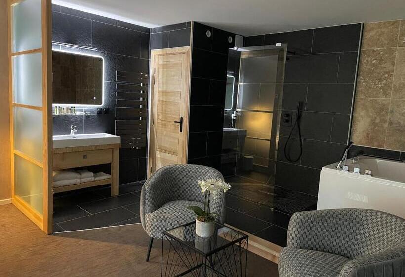 جناح مزود بجاكوزى, Logis Hotel Restaurant Spa Les Oliviers